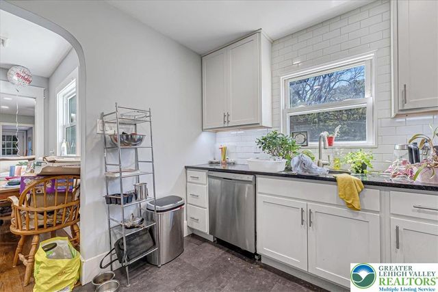 15 Elm Street, East Stroudsburg, PA 18301