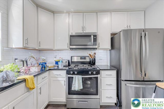 15 Elm Street, East Stroudsburg, PA 18301