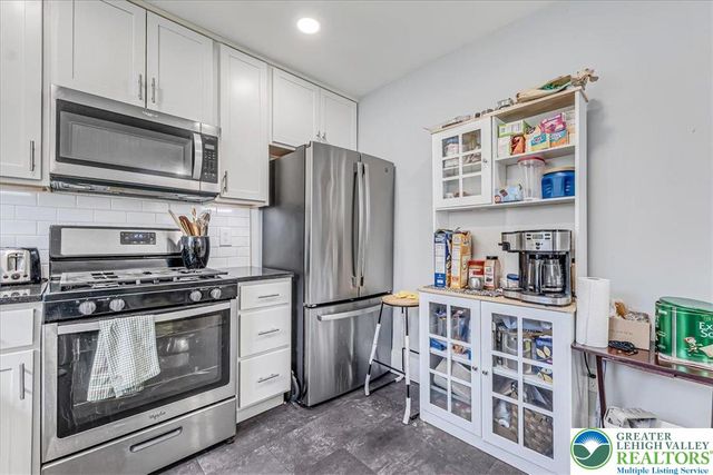15 Elm Street, East Stroudsburg, PA 18301