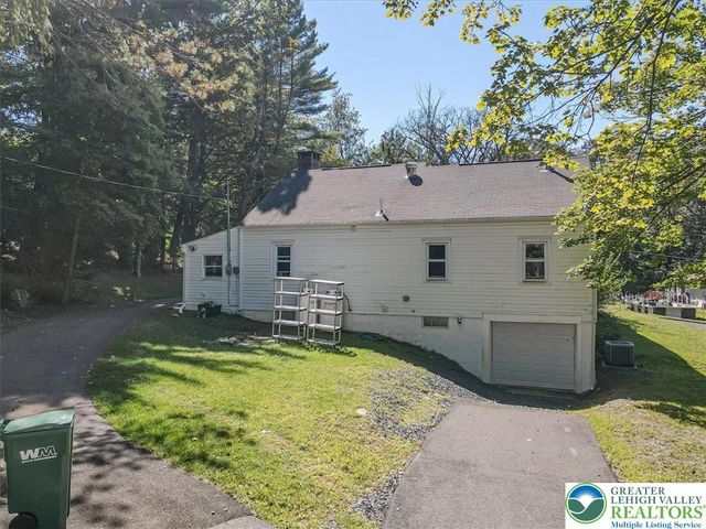 15 Elm Street, East Stroudsburg, PA 18301