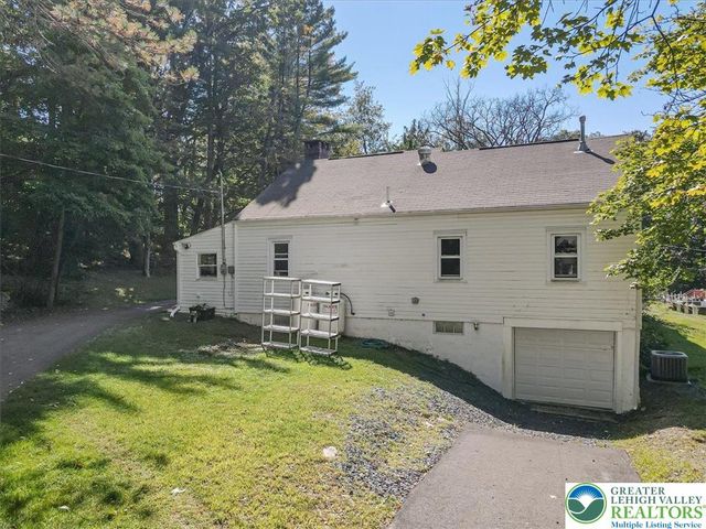 15 Elm Street, East Stroudsburg, PA 18301