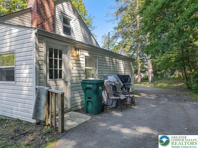 15 Elm Street, East Stroudsburg, PA 18301