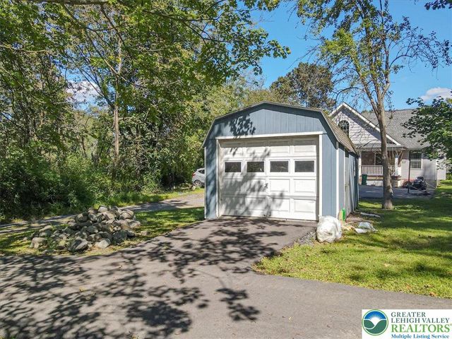 15 Elm Street, East Stroudsburg, PA 18301