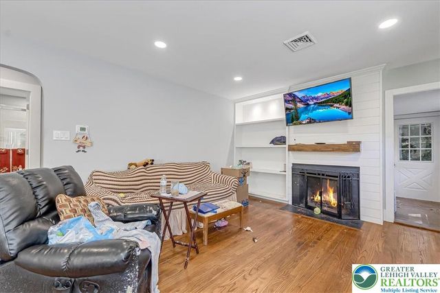 15 Elm Street, East Stroudsburg, PA 18301