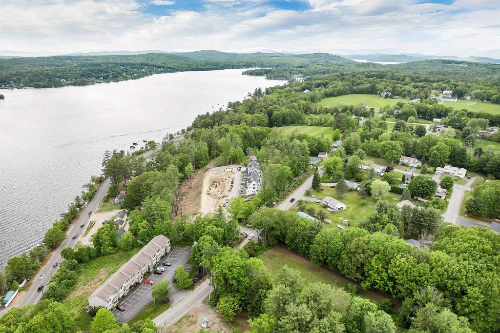 60 White Oaks Rd Unit 11, Laconia, NH 03246