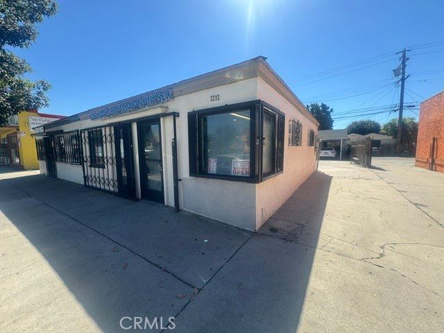 3292 Tweedy Boulevard, South Gate, CA 90280