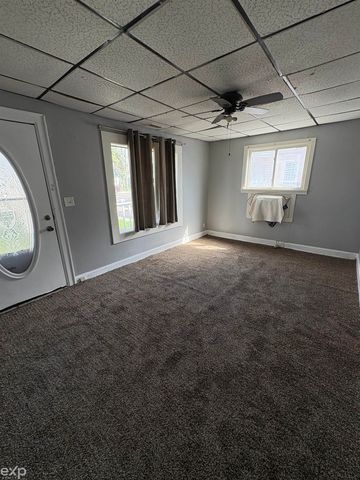 2521 Bay Street, Saginaw, MI 48602