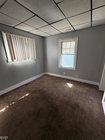 2521 Bay Street, Saginaw, MI 48602