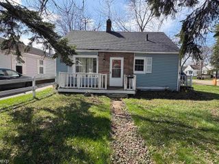 2521 Bay Street, Saginaw, MI 48602