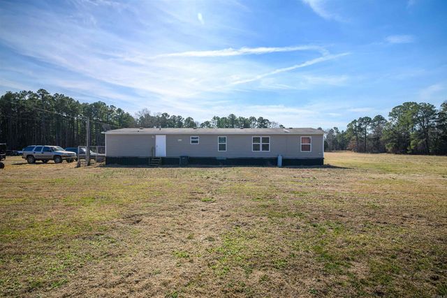 5015 Camp Tahkodah Road, Floral, AR 72534