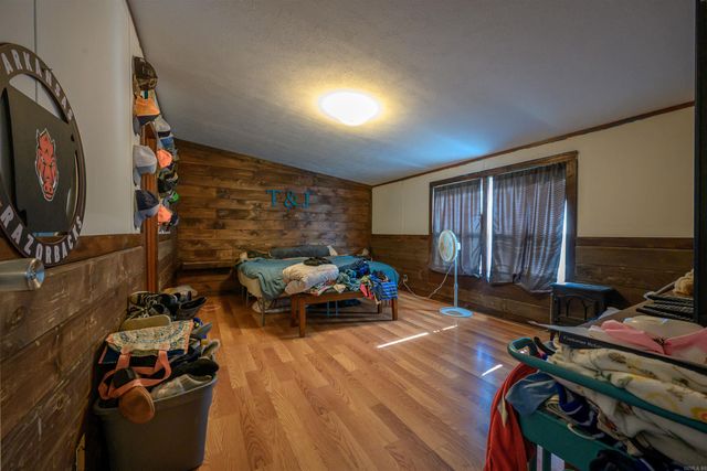 5015 Camp Tahkodah Road, Floral, AR 72534