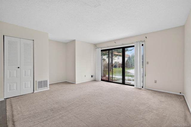 25 Moore Lane, Washingtonville, NY 10992