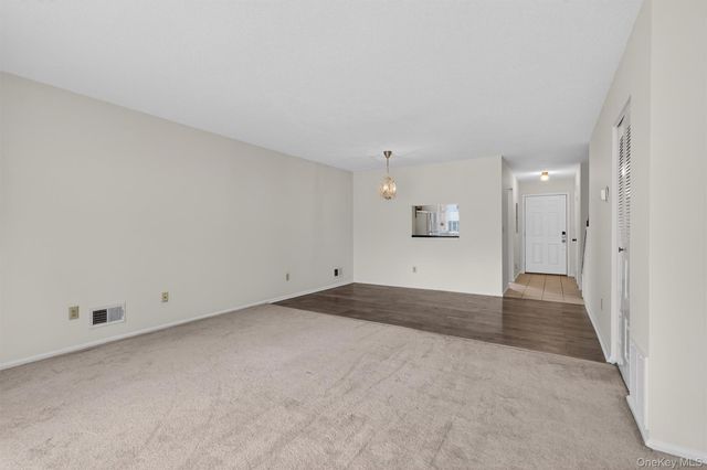 25 Moore Lane, Washingtonville, NY 10992