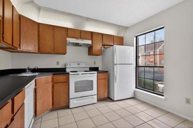 25 Moore Lane, Washingtonville, NY 10992