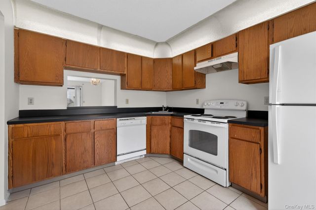 25 Moore Lane, Washingtonville, NY 10992