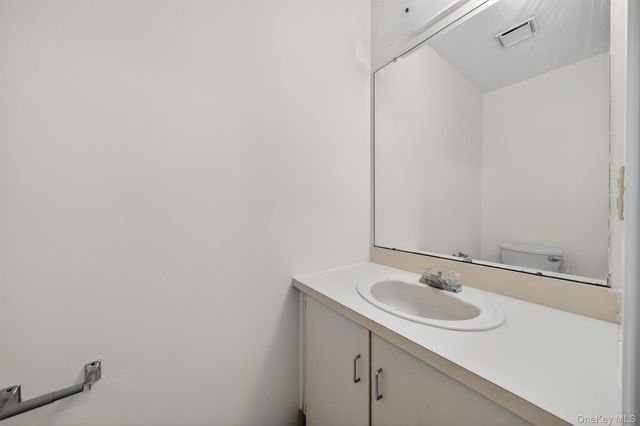 25 Moore Lane, Washingtonville, NY 10992