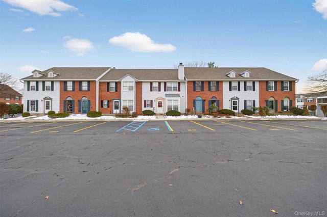 25 Moore Lane, Washingtonville, NY 10992