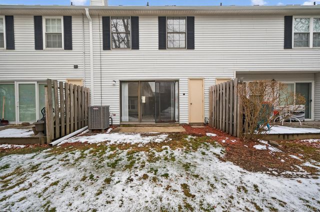 25 Moore Lane, Washingtonville, NY 10992