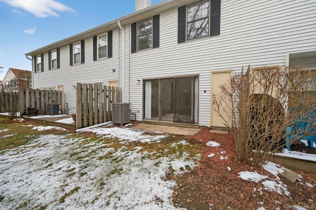 25 Moore Lane, Washingtonville, NY 10992