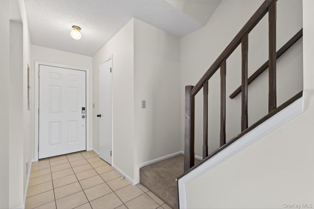 25 Moore Lane, Washingtonville, NY 10992