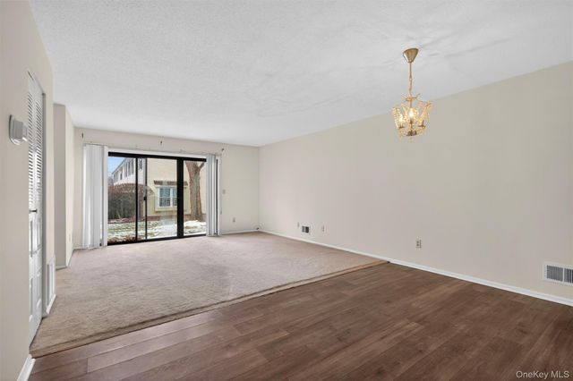 25 Moore Lane, Washingtonville, NY 10992