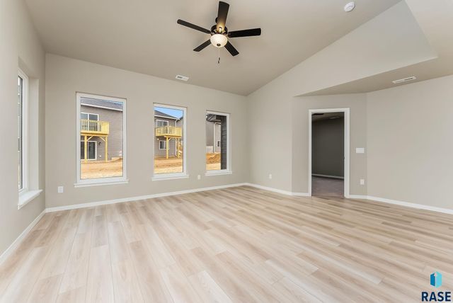 1740 N Hyssop Dr Drive, Sioux Falls, SD 57110