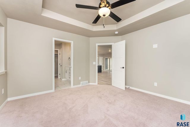 1740 N Hyssop Dr Drive, Sioux Falls, SD 57110