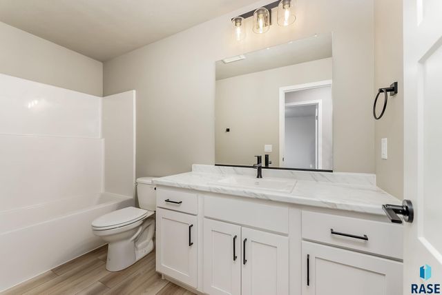 1740 N Hyssop Dr Drive, Sioux Falls, SD 57110