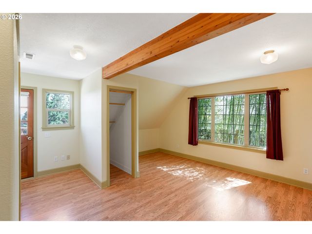 1005 RESERVE St, Silverton, OR 97381