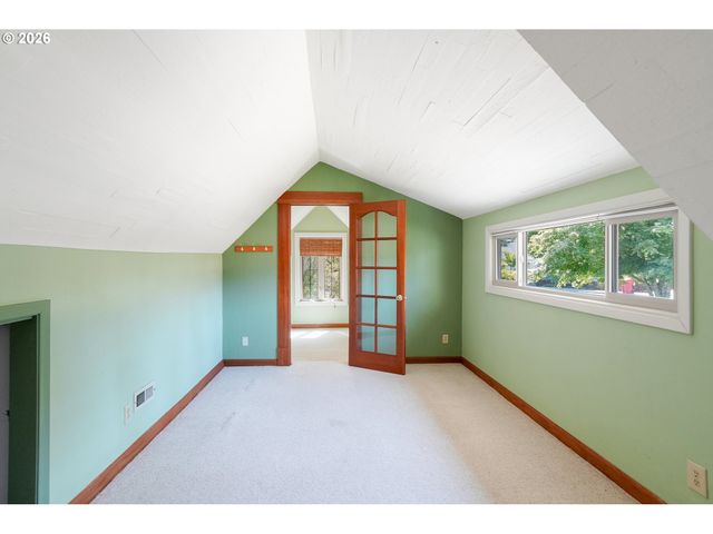 1005 RESERVE St, Silverton, OR 97381