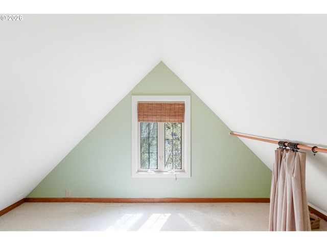 1005 RESERVE St, Silverton, OR 97381