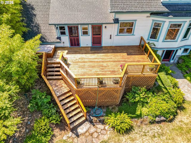 1005 RESERVE St, Silverton, OR 97381