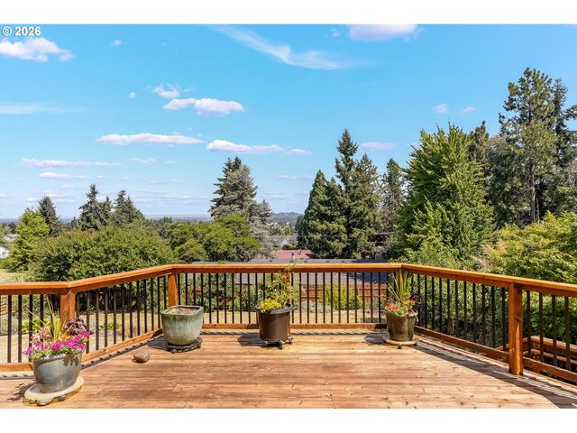 1005 RESERVE St, Silverton, OR 97381