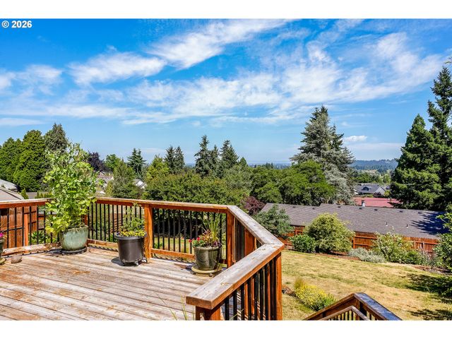 1005 RESERVE St, Silverton, OR 97381