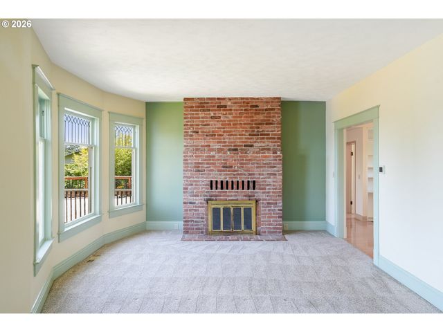 1005 RESERVE St, Silverton, OR 97381