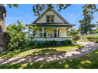 1005 RESERVE St, Silverton, OR 97381