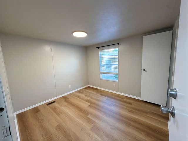 114 Bluebill Bay N, Baytown, TX 77523