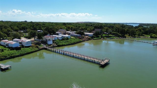 114 Bluebill Bay N, Baytown, TX 77523