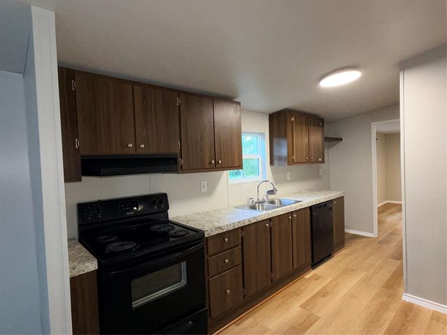 114 Bluebill Bay N, Baytown, TX 77523
