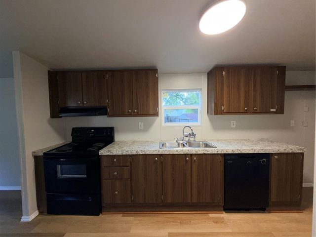 114 Bluebill Bay N, Baytown, TX 77523