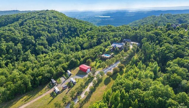 5625 Harrison Pike, Mcdonald, TN 37353