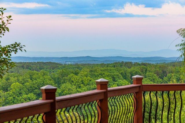 5625 Harrison Pike, Mcdonald, TN 37353