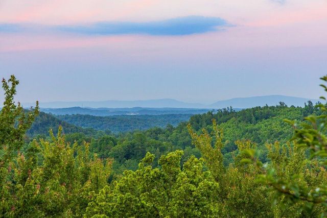 5625 Harrison Pike, Mcdonald, TN 37353