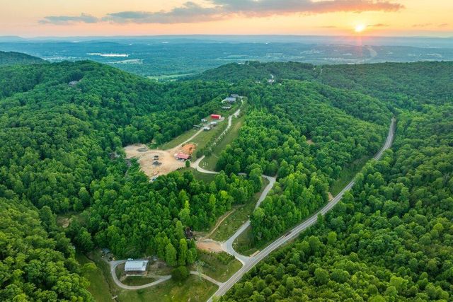 5625 Harrison Pike, Mcdonald, TN 37353