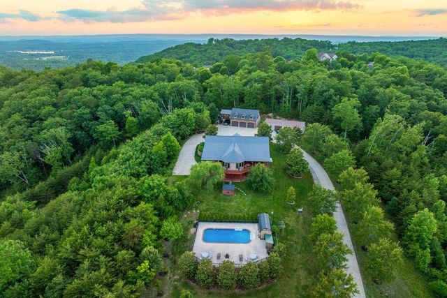 5625 Harrison Pike, Mcdonald, TN 37353