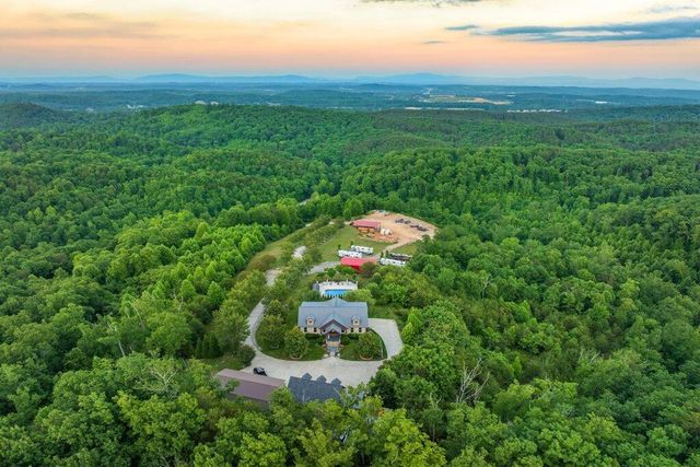 5625 Harrison Pike, Mcdonald, TN 37353