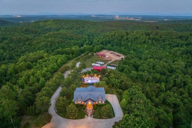 5625 Harrison Pike, Mcdonald, TN 37353