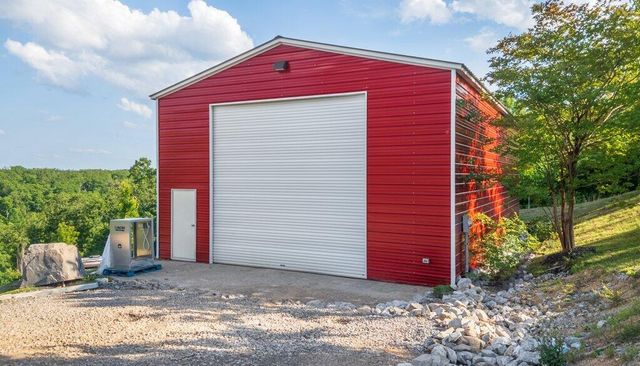 5625 Harrison Pike, Mcdonald, TN 37353