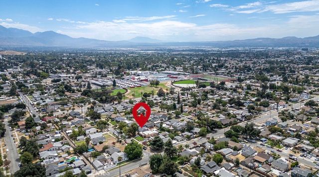 769 W 20th Street, San Bernardino, CA 92405