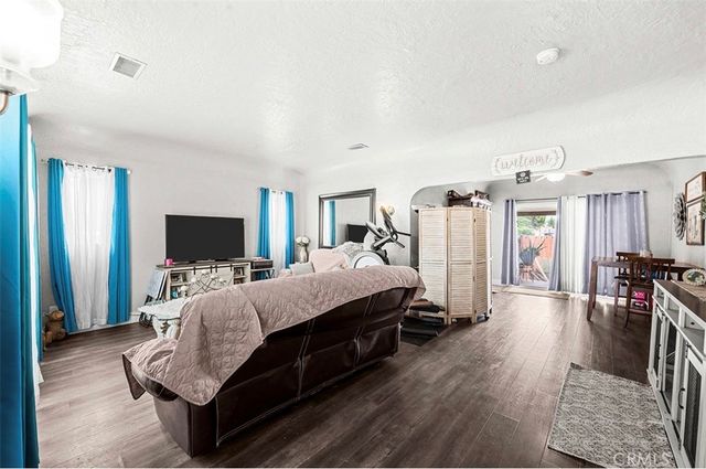 769 W 20th Street, San Bernardino, CA 92405